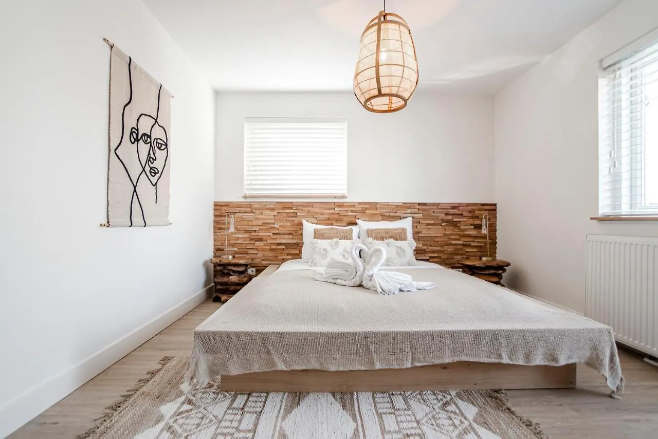 Marley'S Beachhouse - Luxury Guest Room With Balcony Zandvoort